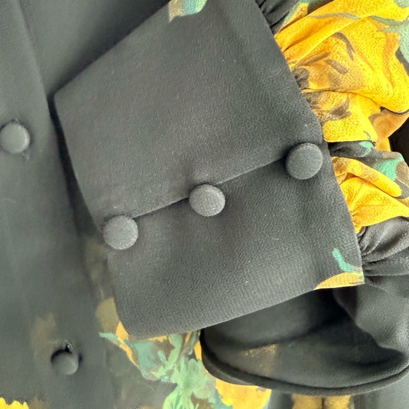 ALICE + OLIVIA Candace Floral Sheer Blouson Shirt - Picture 10 of 14